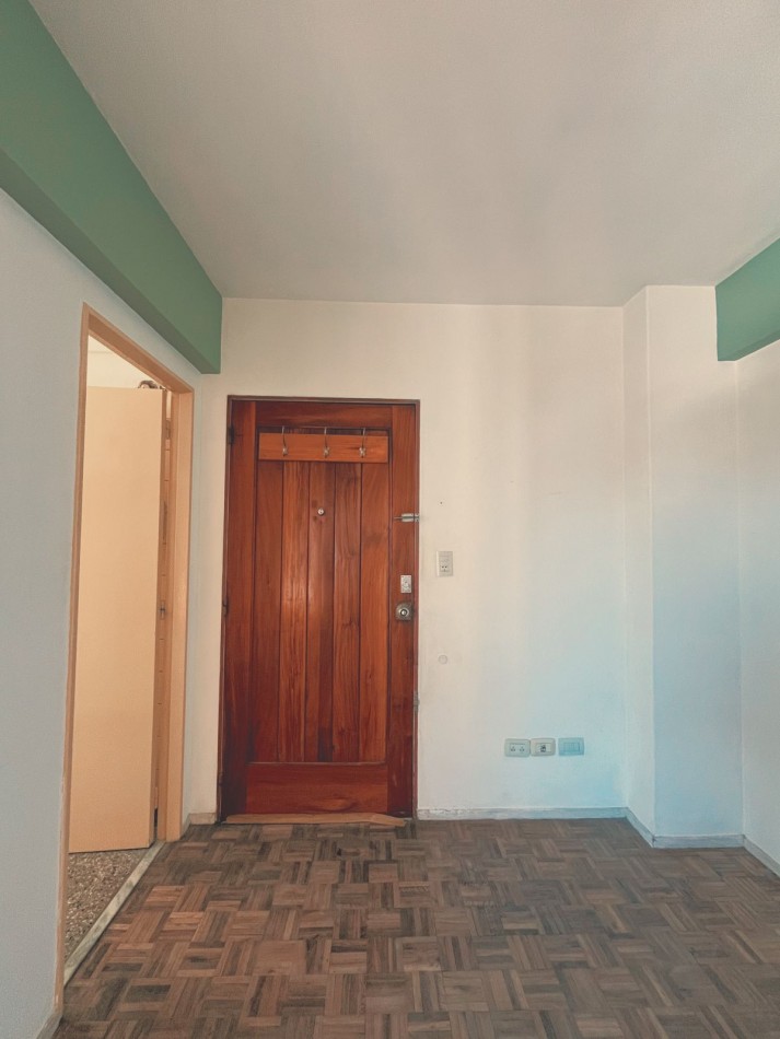 Se alquila un departamento de 2 ambientes - Monserrat