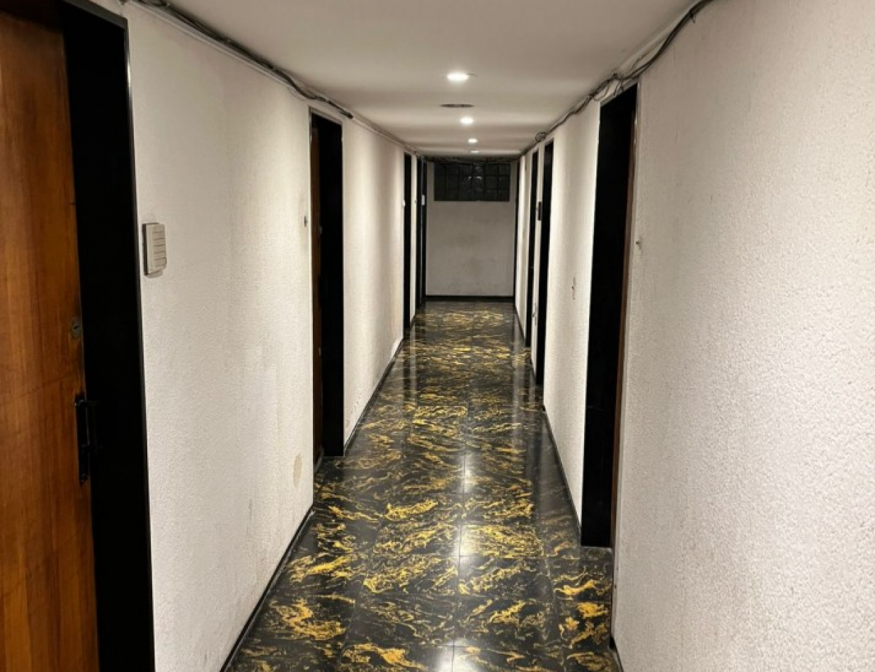 Se vende un departamento monoambiente - Microcentro
