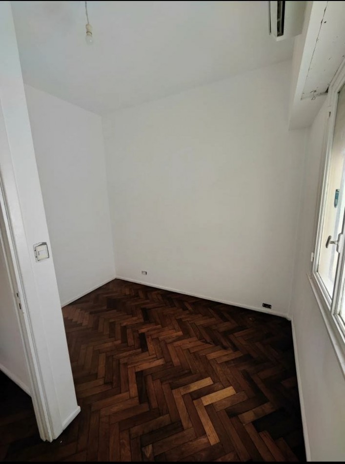 Se vende un departarmento de 3 ambientes, luminoso con balcon aterrazado APTO CREDITO - Congreso