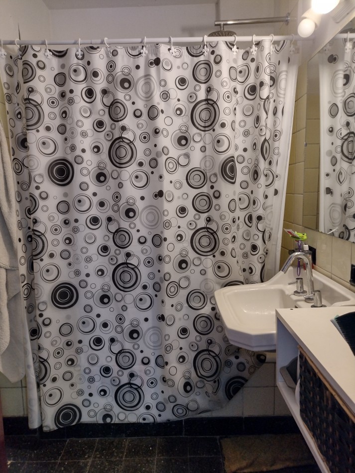 Se alquila un agradable departamento de 2 ambientes con balcon - Parque Patricios 