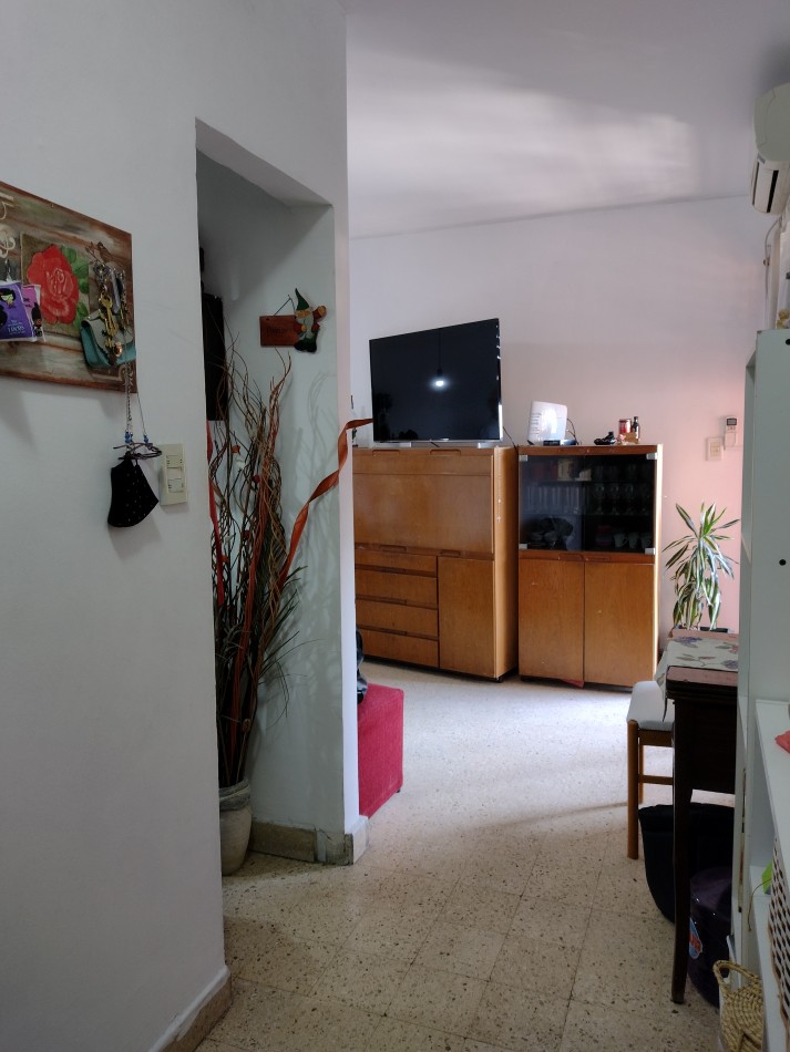 Se alquila un agradable departamento de 2 ambientes con balcon - Parque Patricios 