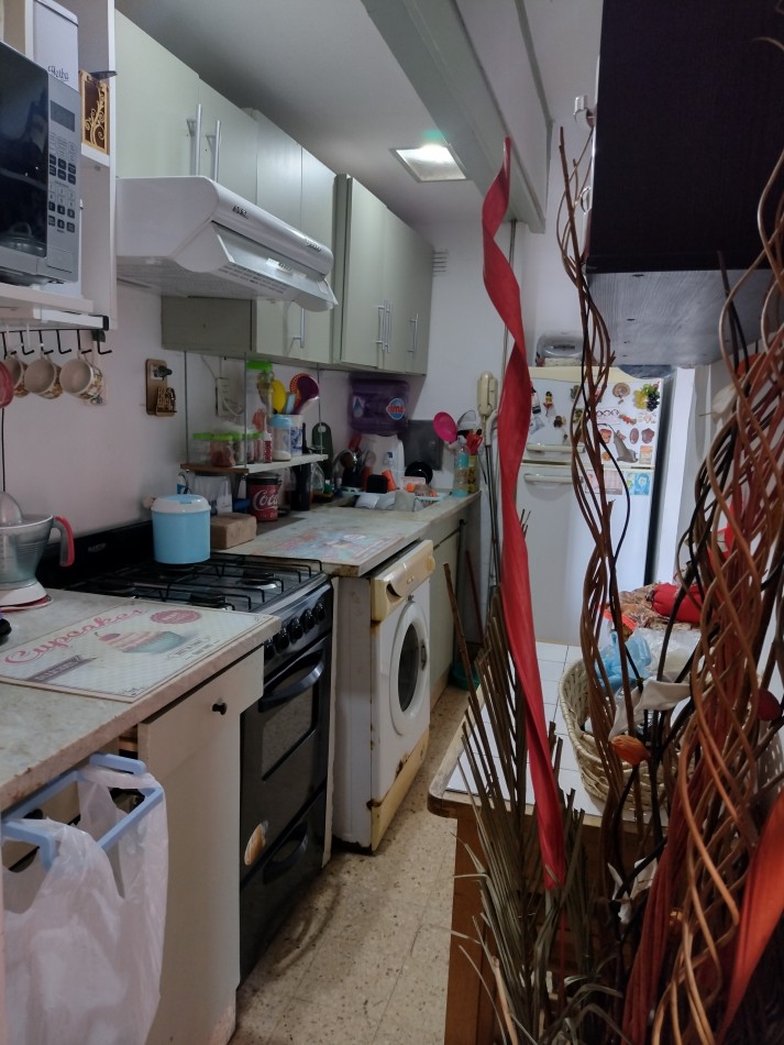 Se alquila un agradable departamento de 2 ambientes con balcon - Parque Patricios 