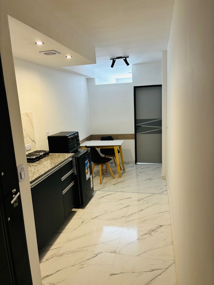 Se alquila un departamento amoblado de 2 ambientes con balcon