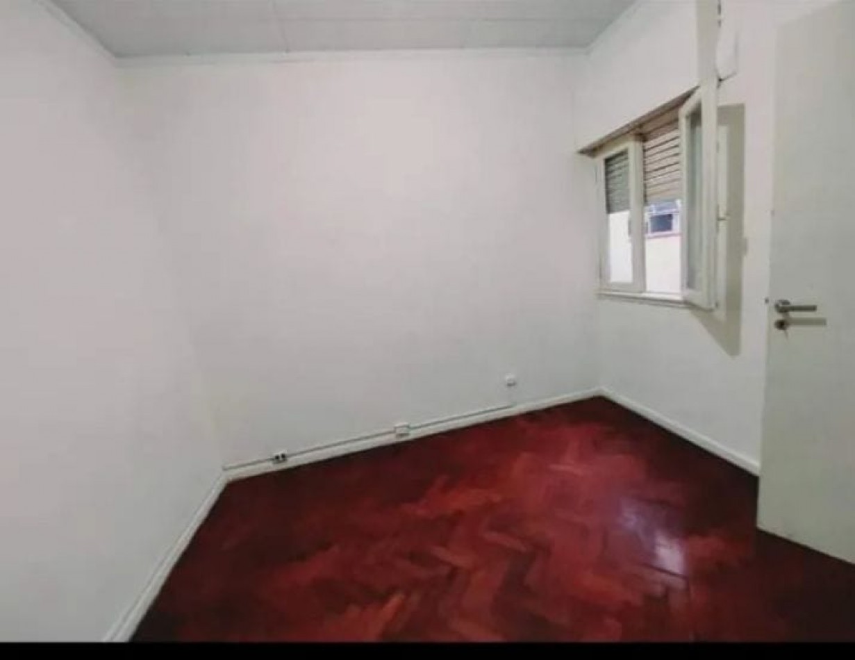 Se vende un departamento en PH de 3 ambientes - San Cristobal