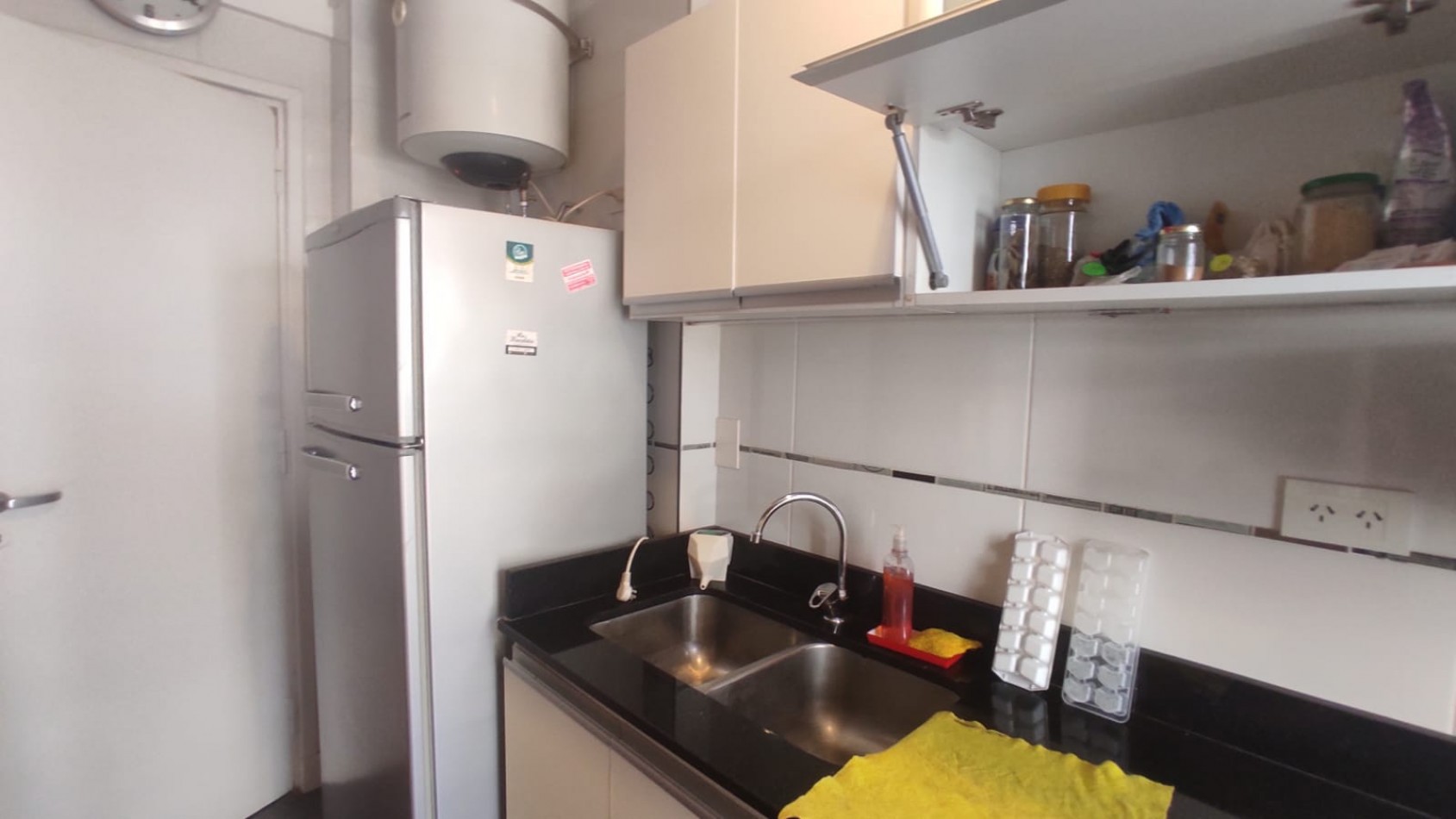 Se alquila un departamento de 2 ambientes amoblado