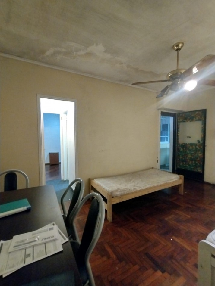 Se vende un departamento de 2 ambientes en - Monserrat