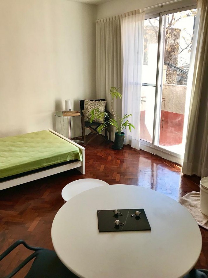 Se vende un departamento monoambiente con terraza propia - Almagro