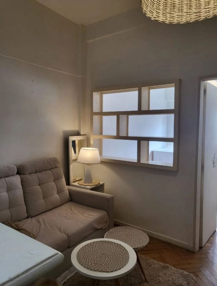 Se vende un departamento de 2 ambientes al frente - Balvanera