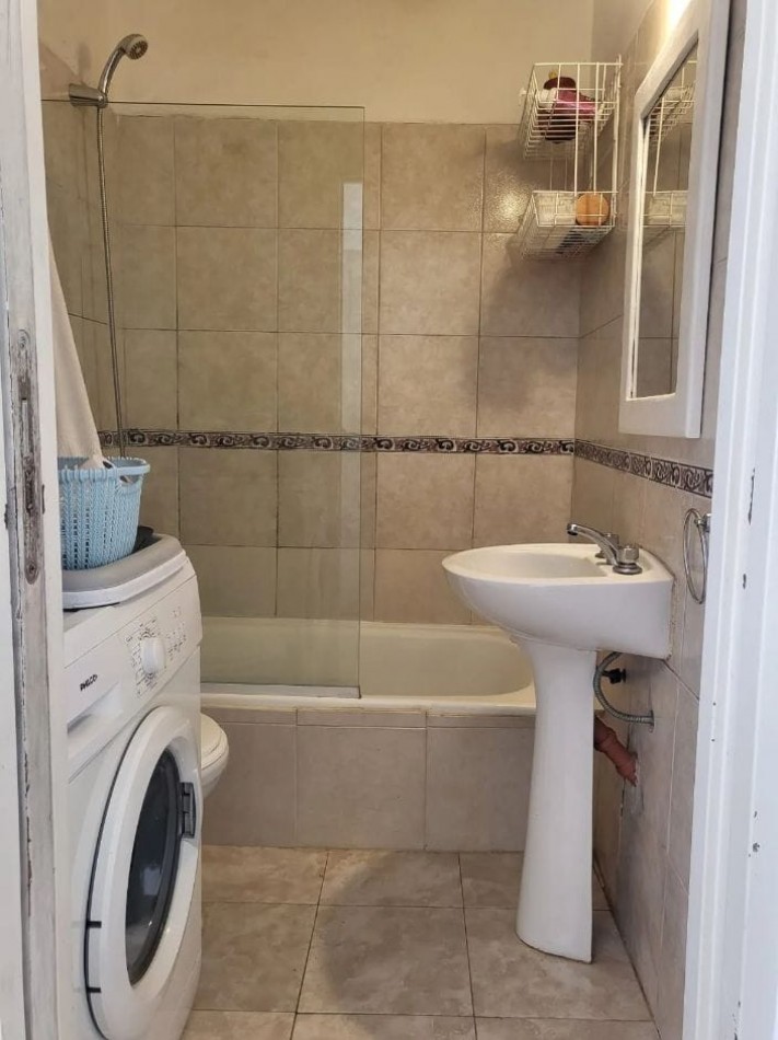 Se vende un departamento de 2 ambientes al frente - Balvanera