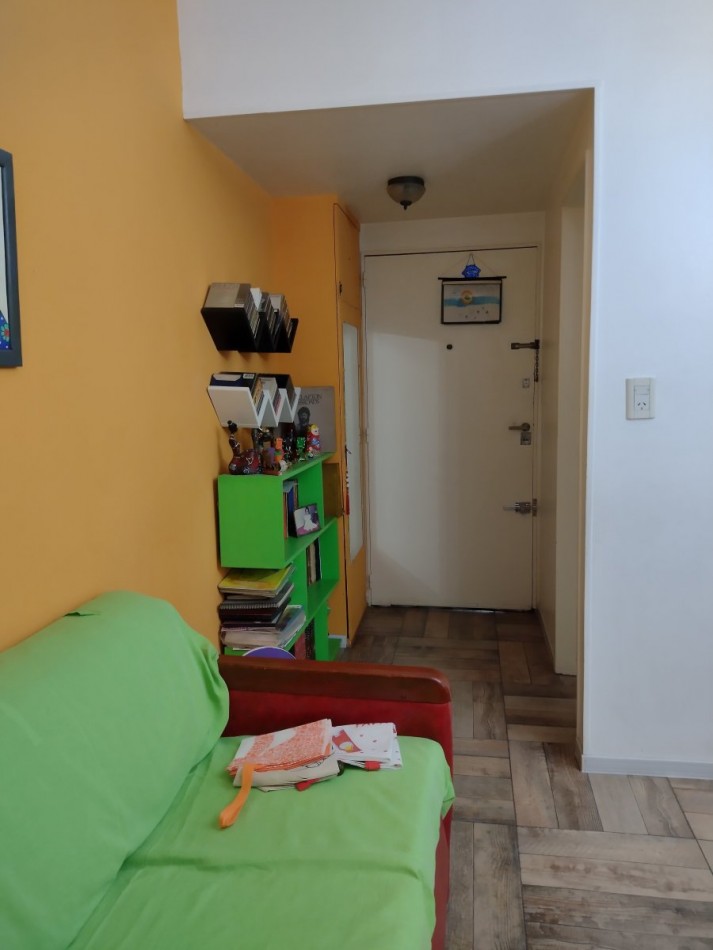 Se vende un departamento de 2 ambientes con patio - Boedo