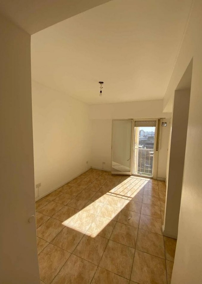 Oportunidad! Se vende un departamento de 2 ambientes super luminoso - Floresta