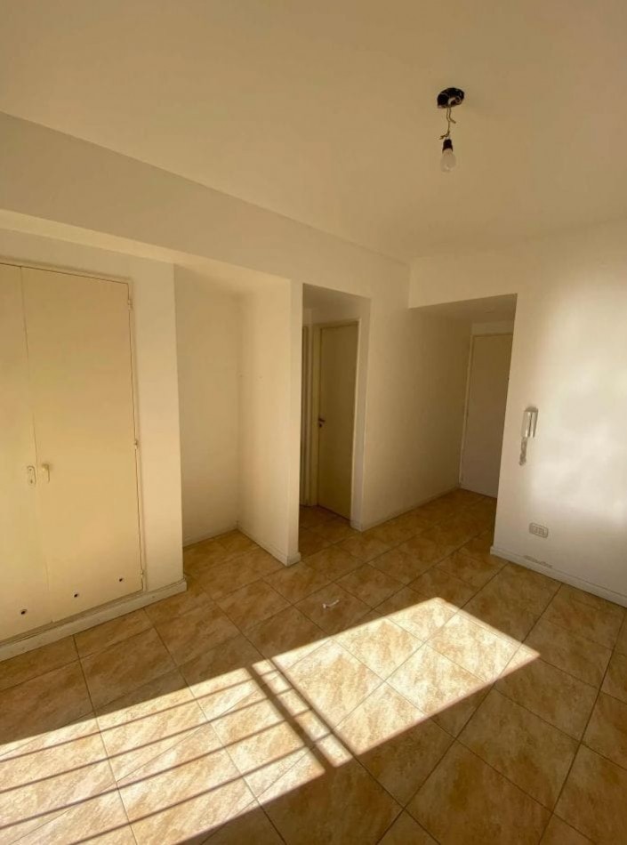 Oportunidad! Se vende un departamento de 2 ambientes super luminoso - Floresta