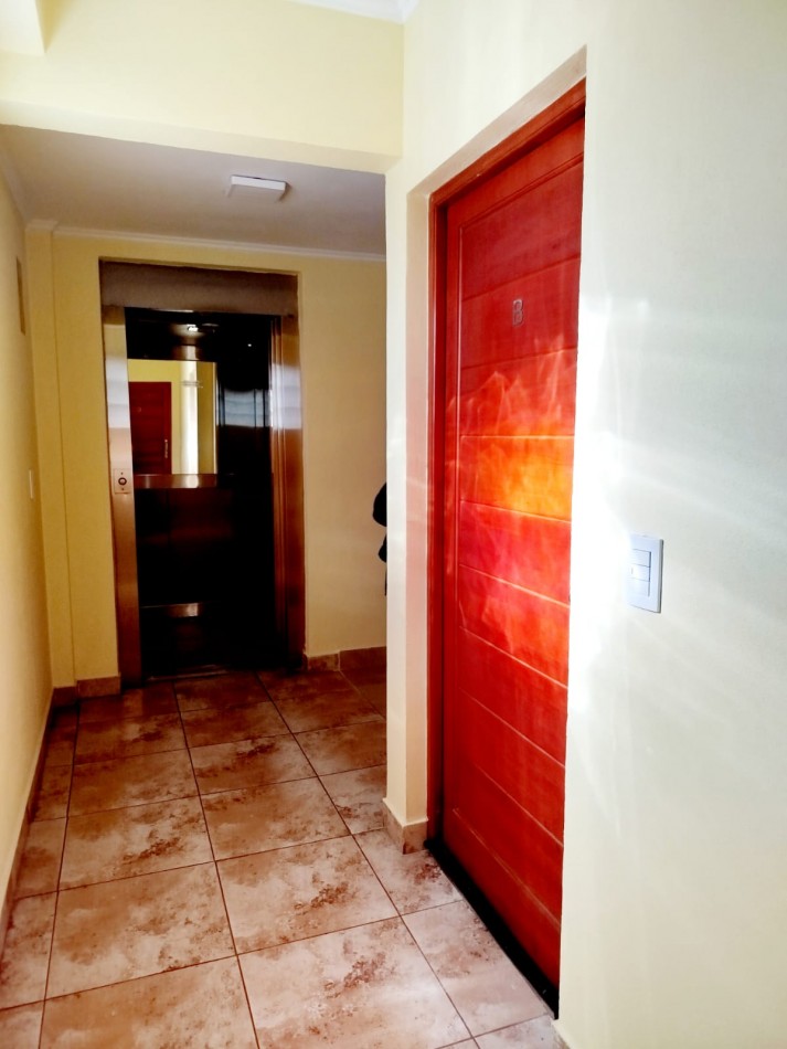 Se alquila un departamento monoambiente luminoso