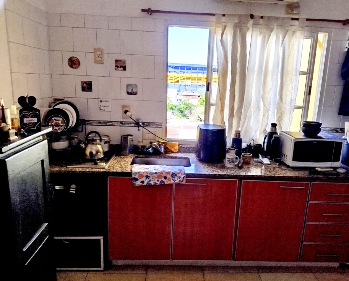 Se alquila un departamento monoambiente luminoso