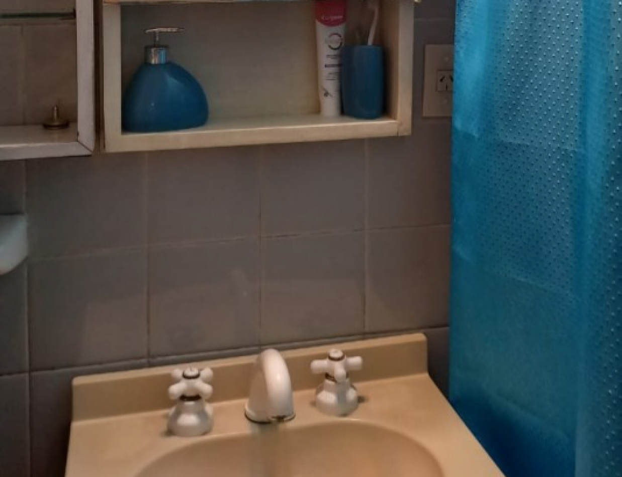 Se vende un departamento monoambiente con balcon al frente - Almagro