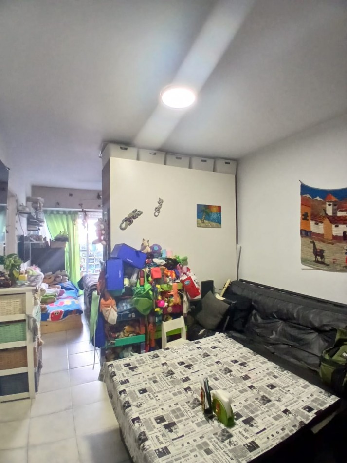Se vende un hermoso departamento monoambiente con balcon, luminoso.