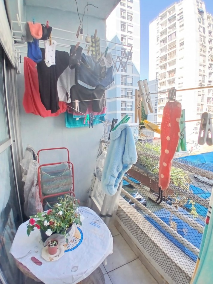 Se vende un hermoso departamento monoambiente con balcon, luminoso.