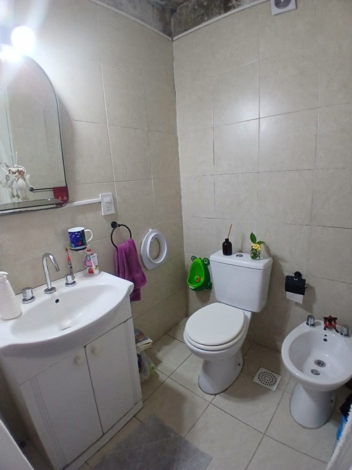 Se vende un hermoso departamento monoambiente con balcon, luminoso.