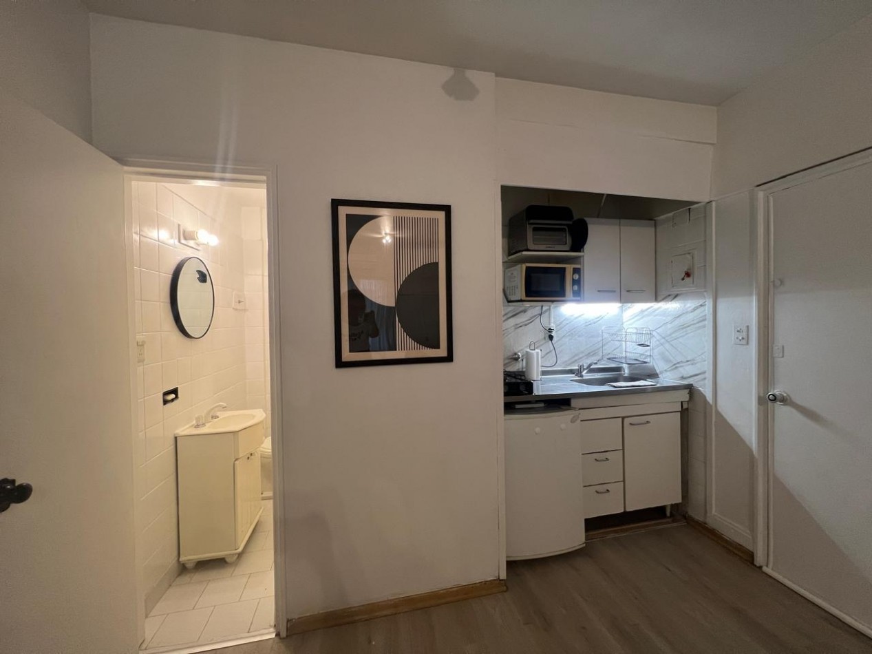 Se alquila un departamento monoambiente amoblado - Recoleta