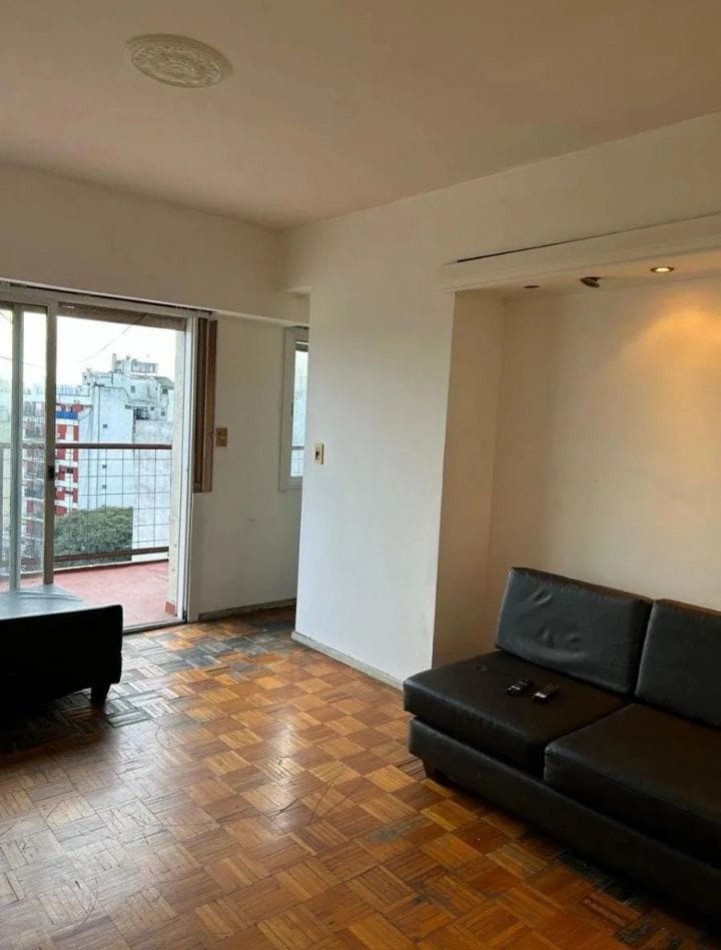 Se vende un departamento de 2 ambientes con balcon - Barracas