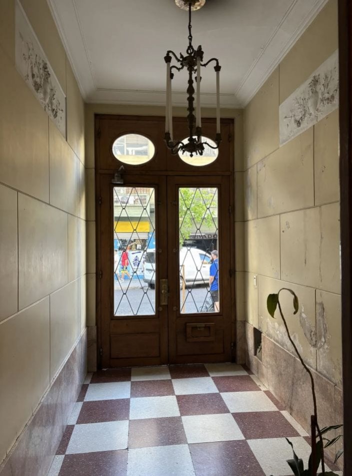 Se vende un hermoso departamento de 3 ambientes con balcon - Balvanera