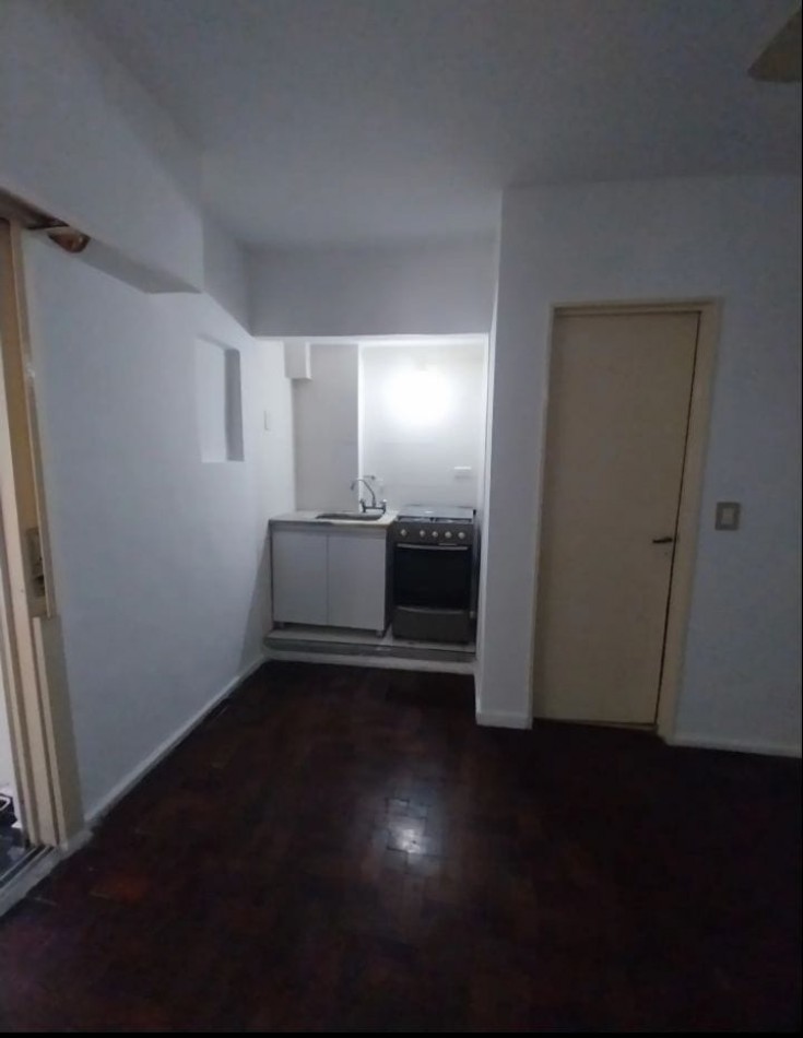 Se vende un departamento monoambiente con patio - Almagro