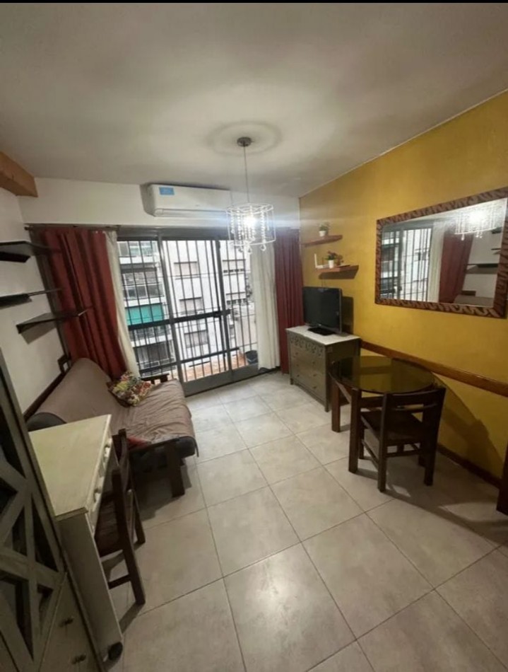 Se vende un departamento monoambiente con balcon - Recoleta
