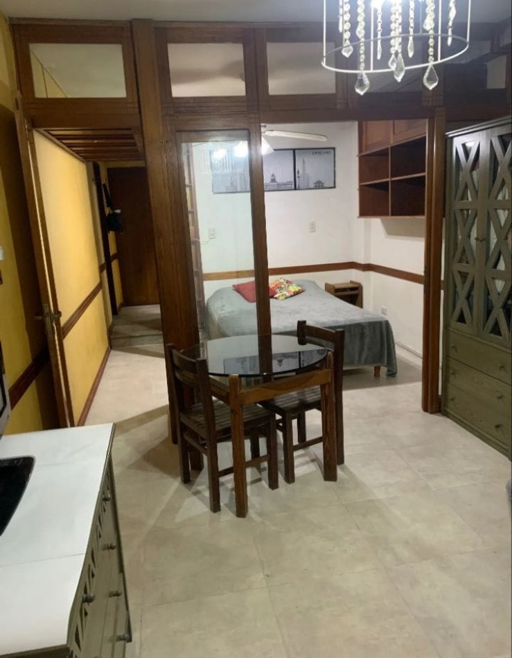 Se vende un departamento monoambiente con balcon - Recoleta