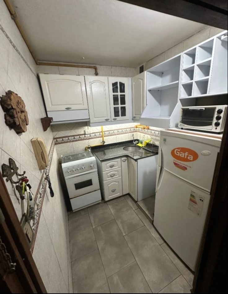 Se vende un departamento monoambiente con balcon - Recoleta