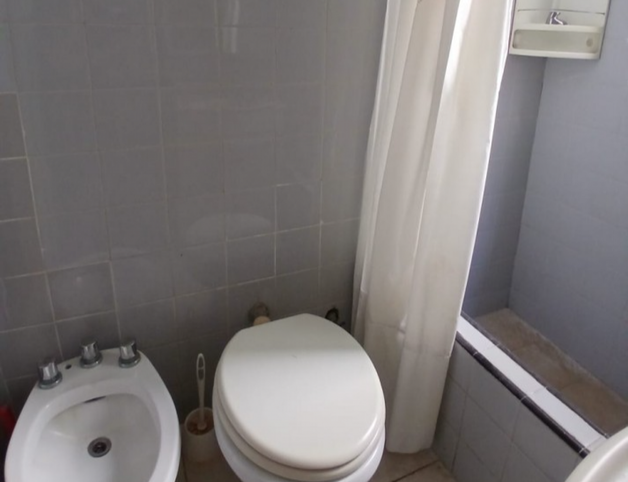 Oportunidad! se vende un agradable departamento de 3 ambientes al frente - San Cristobal