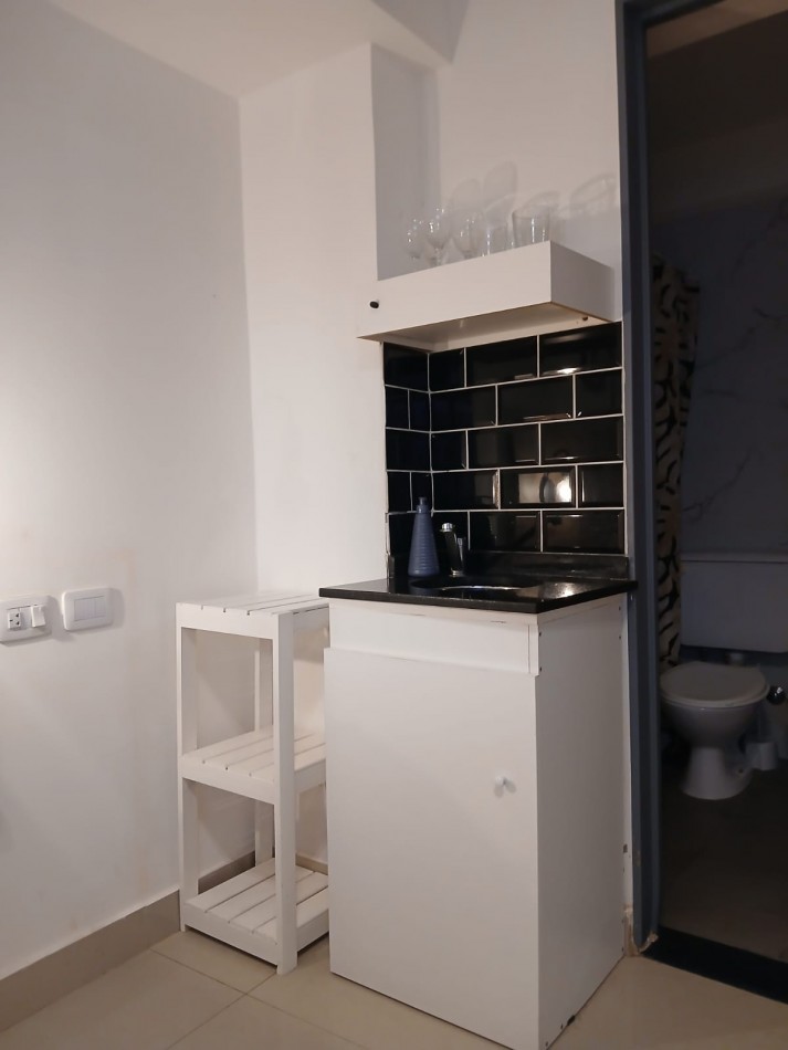 Se vende un departamento monoambiente luminoso - Almagro