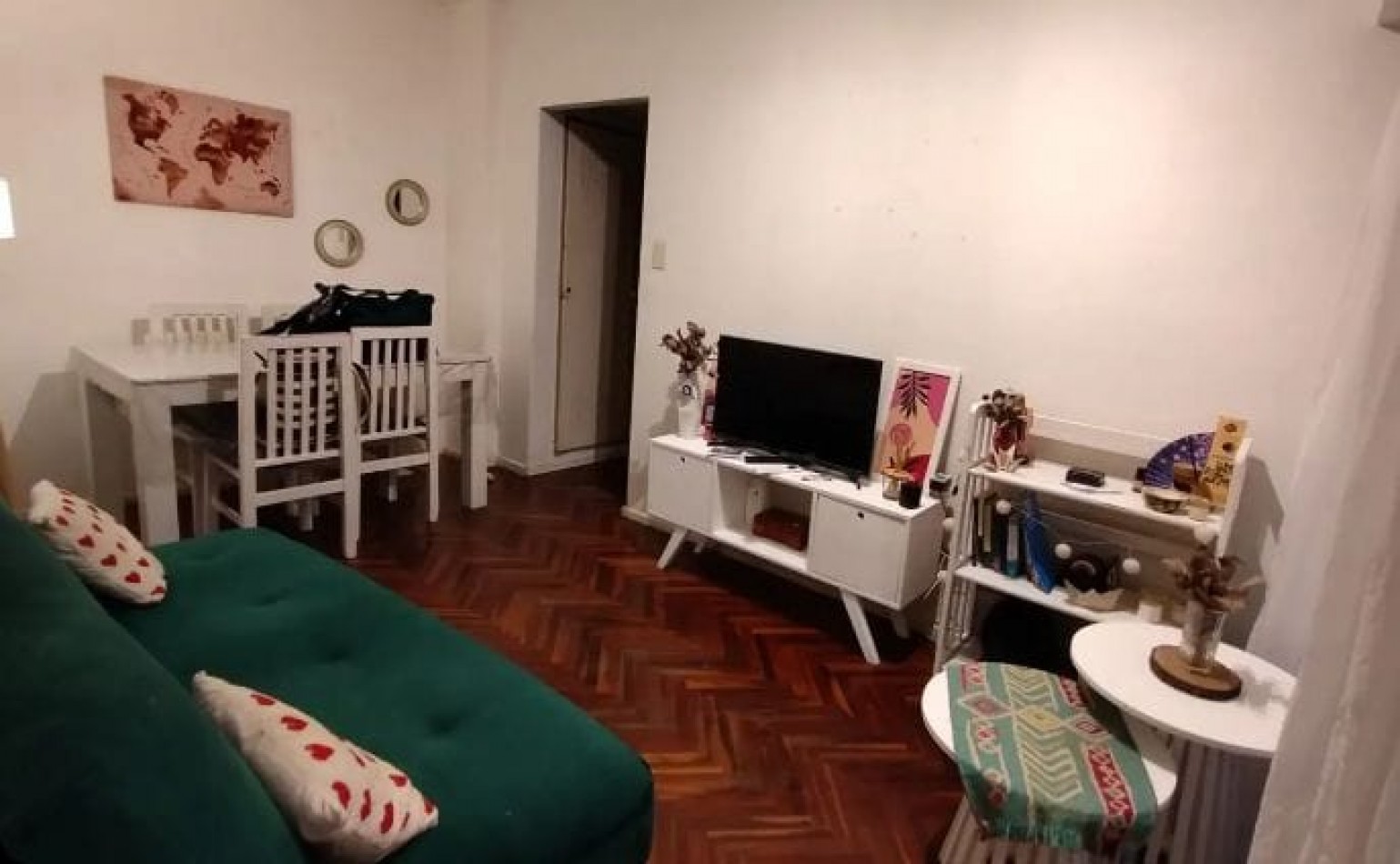 Se vende un agradable departamento de 2 ambientes --Recoleta