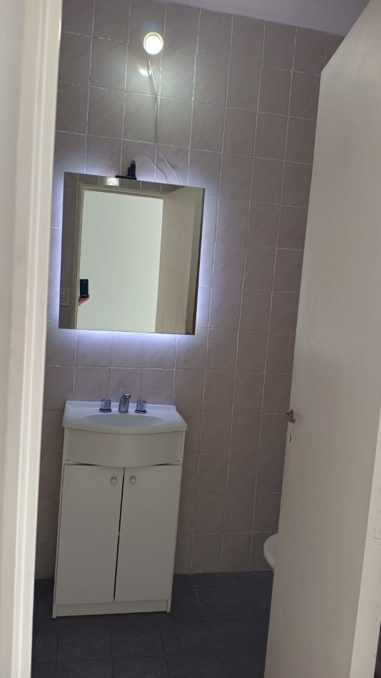 Oportunidad! Se Vende un Agradable Departamento Monoambiente Amplio con Balcon