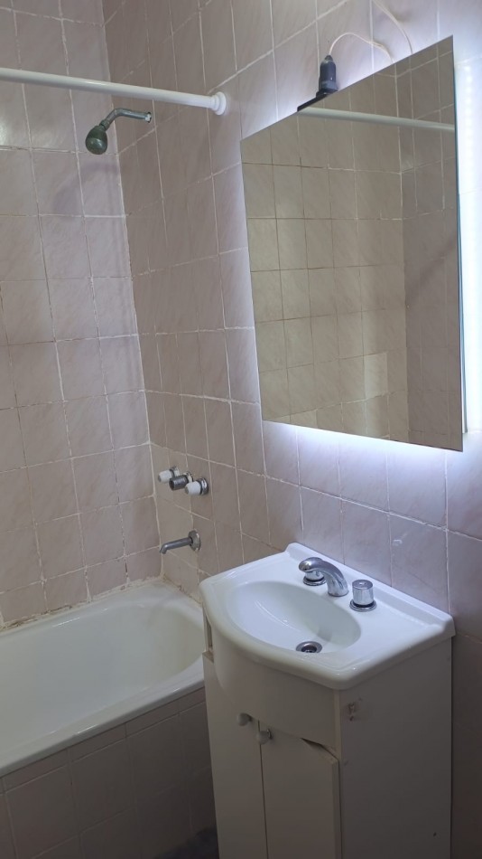 Oportunidad! Se Vende un Agradable Departamento Monoambiente Amplio con Balcon