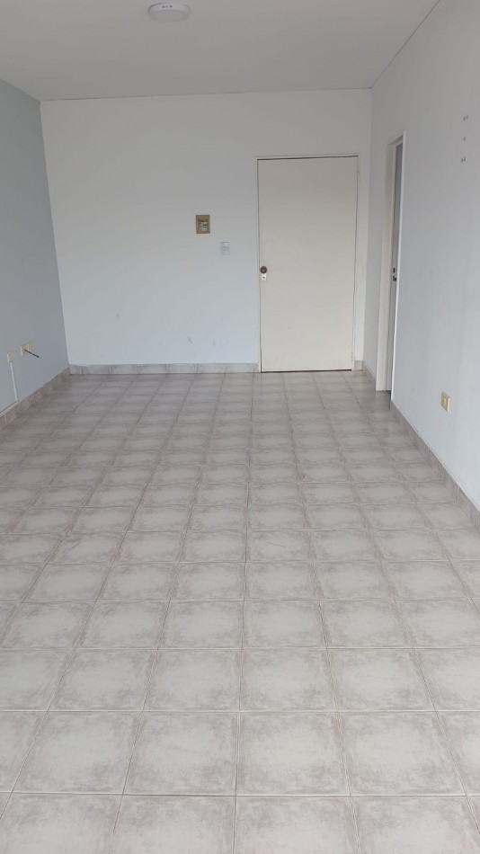 Oportunidad! Se Vende un Agradable Departamento Monoambiente Amplio con Balcon