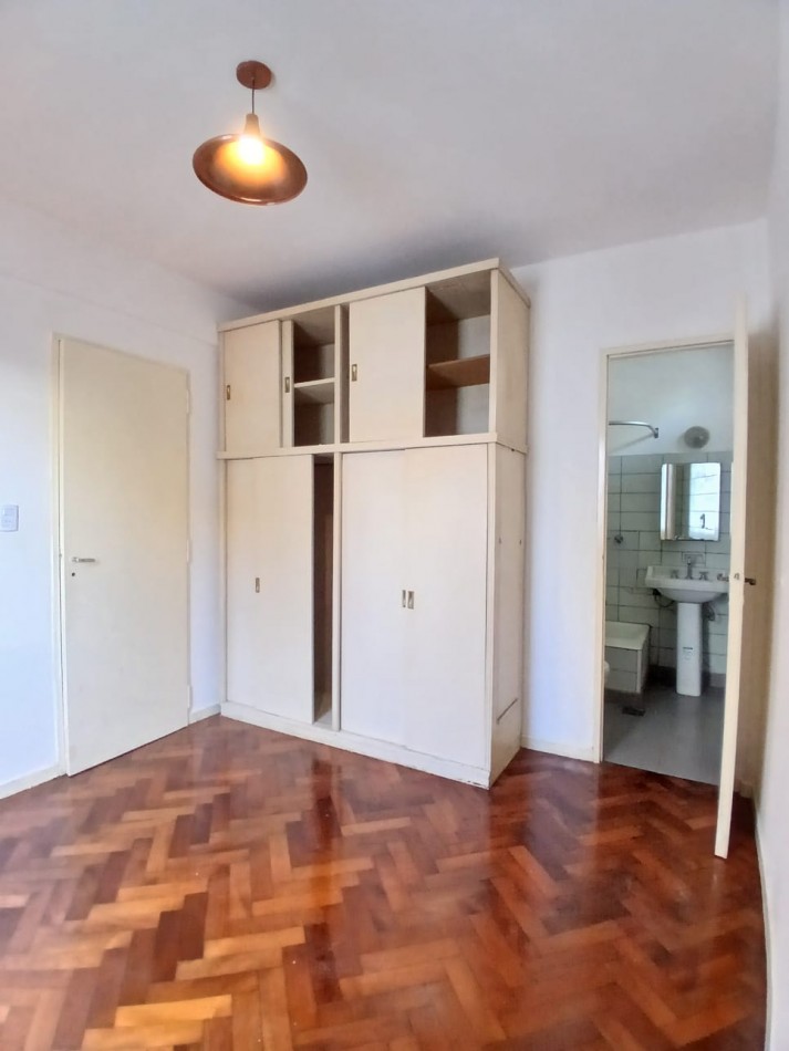 Se Alquila un Departamento de 2 Ambientes Luminoso, Bajas Expensas - Monserrat