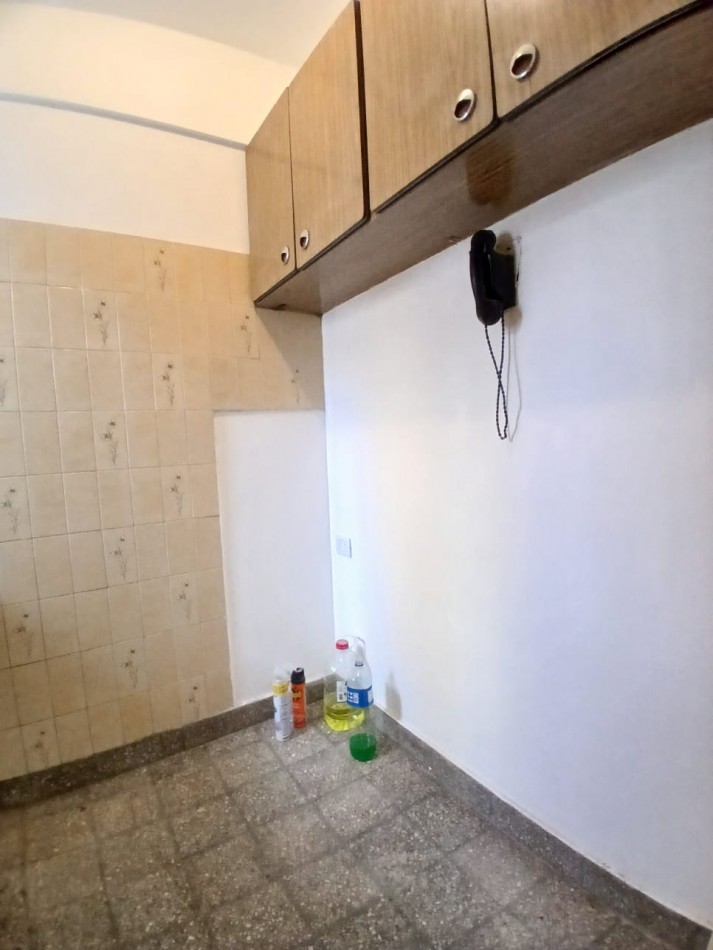 Se Alquila un Departamento de 2 Ambientes Luminoso, Bajas Expensas - Monserrat