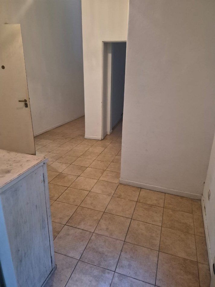 Se alquila un departamento de 2 ambientes con patio - Balvanera