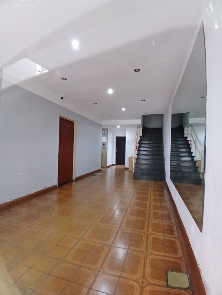 Se vende un hermoso departamento monoambiente con balcon - Recoleta