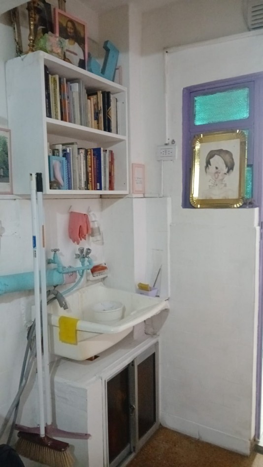 Se vende un agradable departamento de 2 ambientes con patio - Parque Patricios