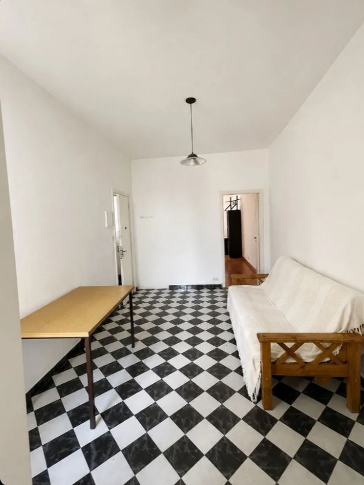 Oportunidad! Se vende un departamento de 2 ambientes al frente con balcon - Balvanera
