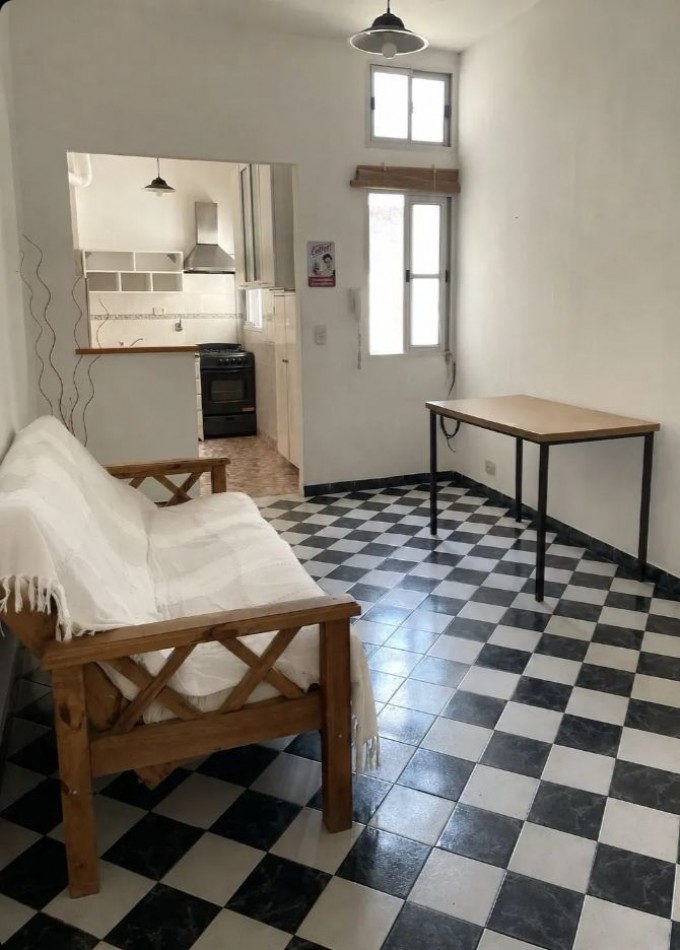 Oportunidad! Se vende un departamento de 2 ambientes al frente con balcon - Balvanera