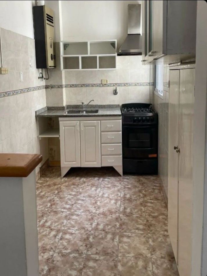 Oportunidad! Se vende un departamento de 2 ambientes al frente con balcon - Balvanera