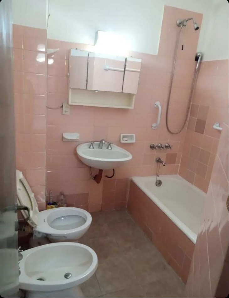 Se vende un departamento de 2 ambientes luminoso - San Cristobal