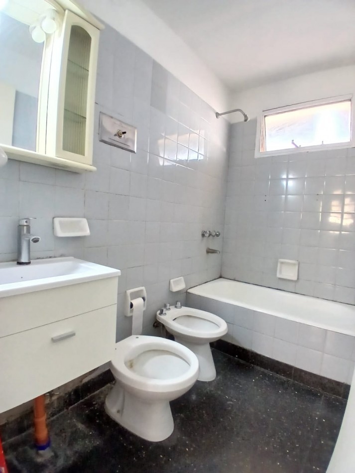 Oportunidad! Se vende un hermoso departamento de 3 ambientes al frente - Barracas