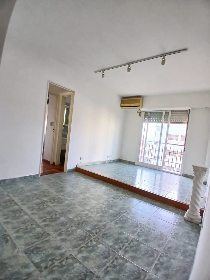 Oportunidad! Se vende un hermoso departamento de 3 ambientes al frente - Barracas