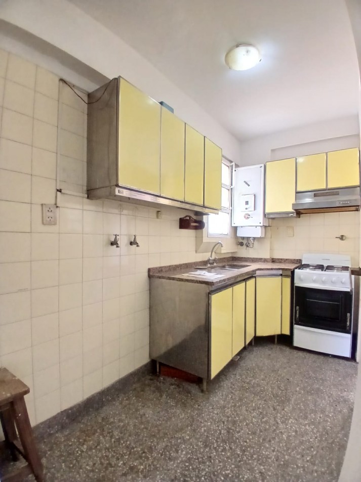 Oportunidad! Se vende un hermoso departamento de 3 ambientes al frente - Barracas