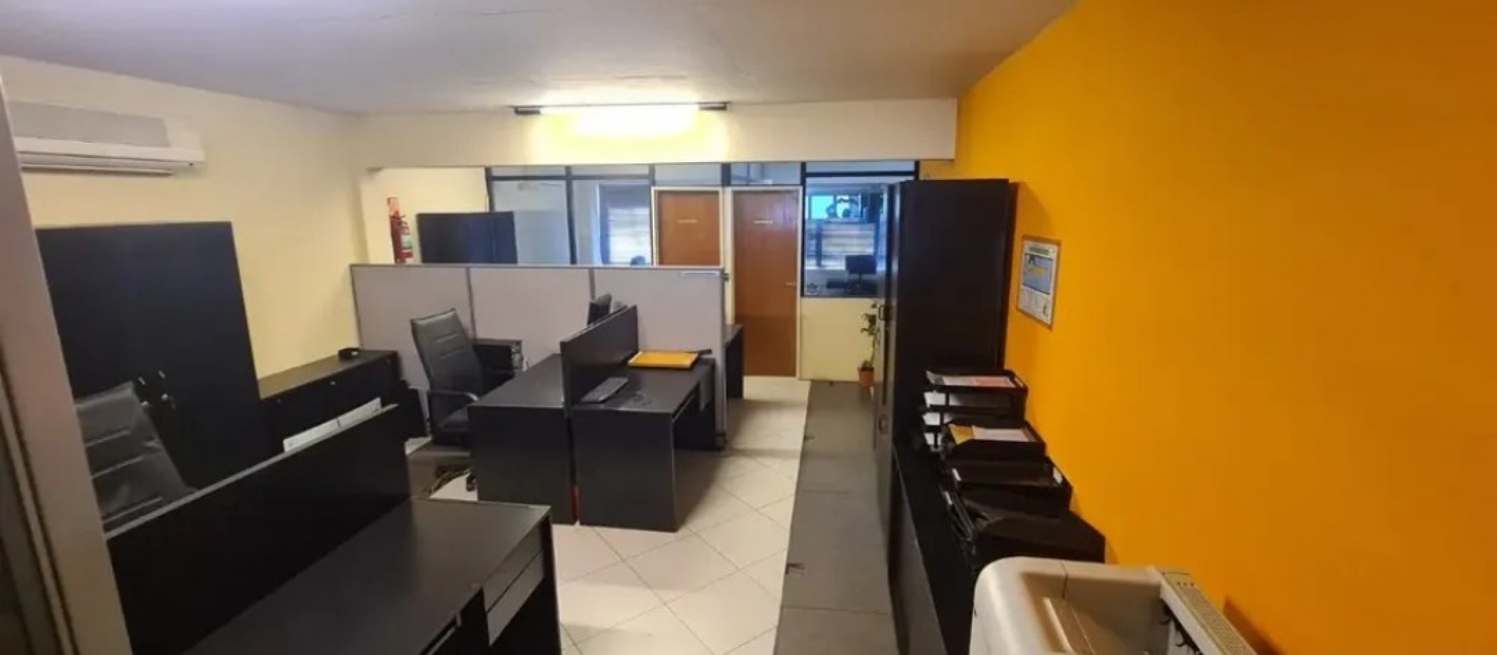 Se alquila un edificio para uso de oficina y deposito - Parque Patricios