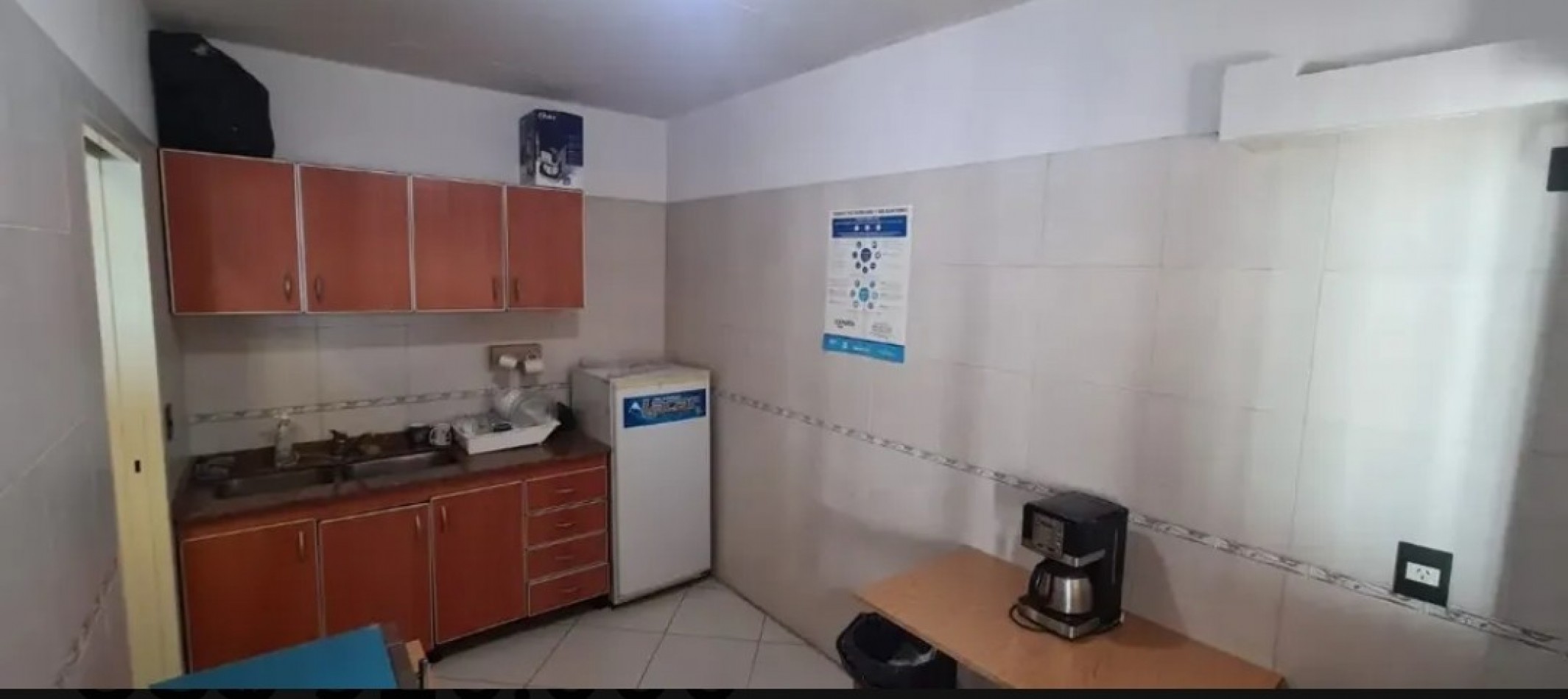 Se alquila un edificio para uso de oficina y deposito - Parque Patricios