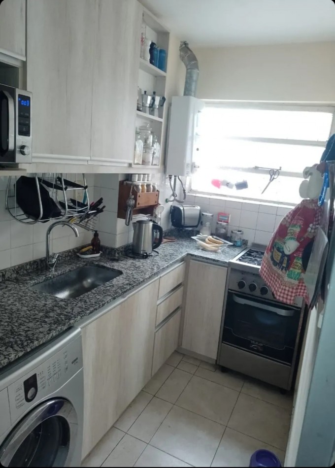 Se Vende un Agradable Departamento de 2 Ambientes con Balcon - Almagro